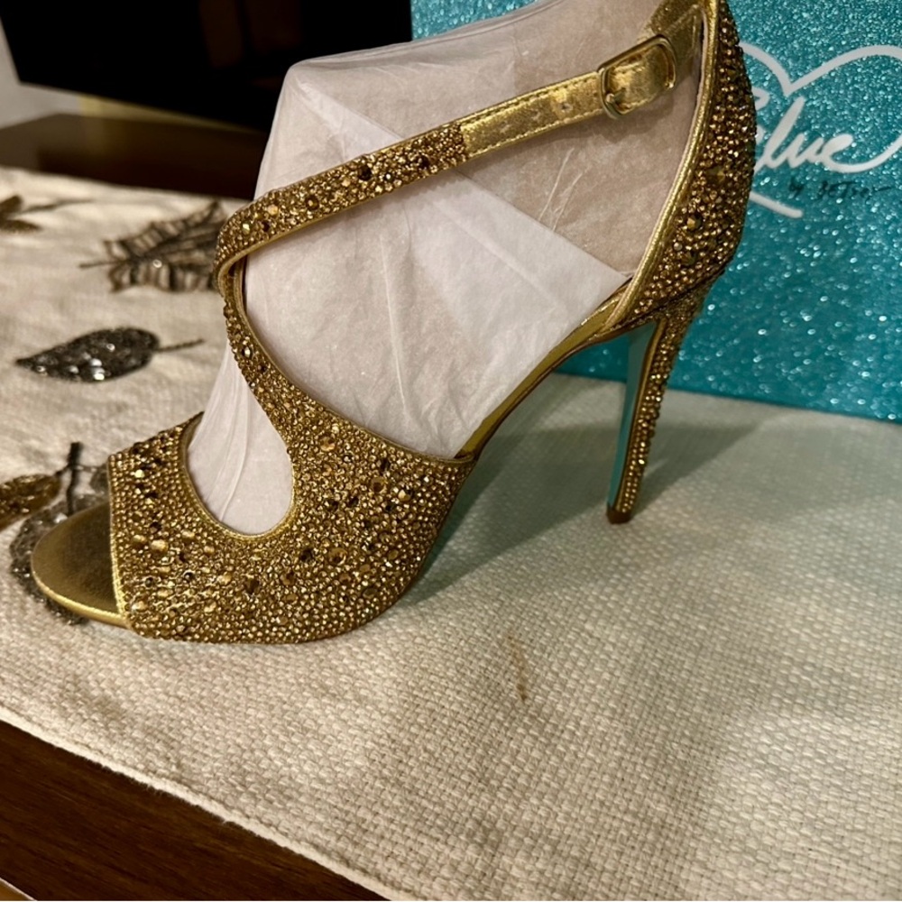 Juicy Couture Gold Glitter Stiletto Heels